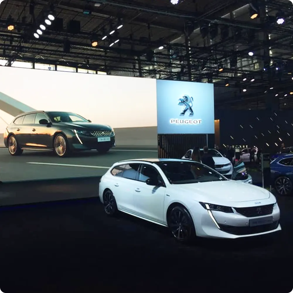 Mur LED - salon de l’auto de Genève pour les marques Peugeot et Citroën3